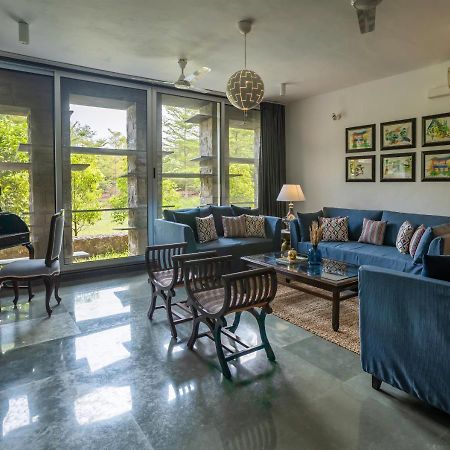 Lohonostays Maharajah House 카르자트 외부 사진