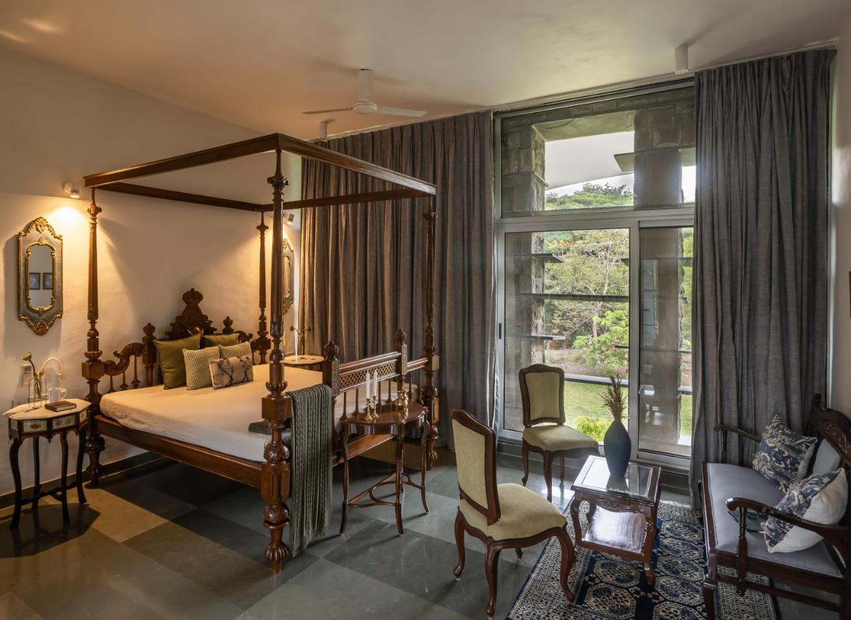 Lohonostays Maharajah House 카르자트 외부 사진