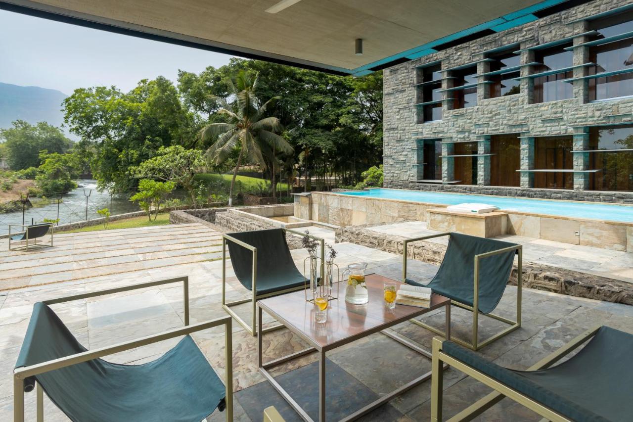 Lohonostays Maharajah House 카르자트 외부 사진