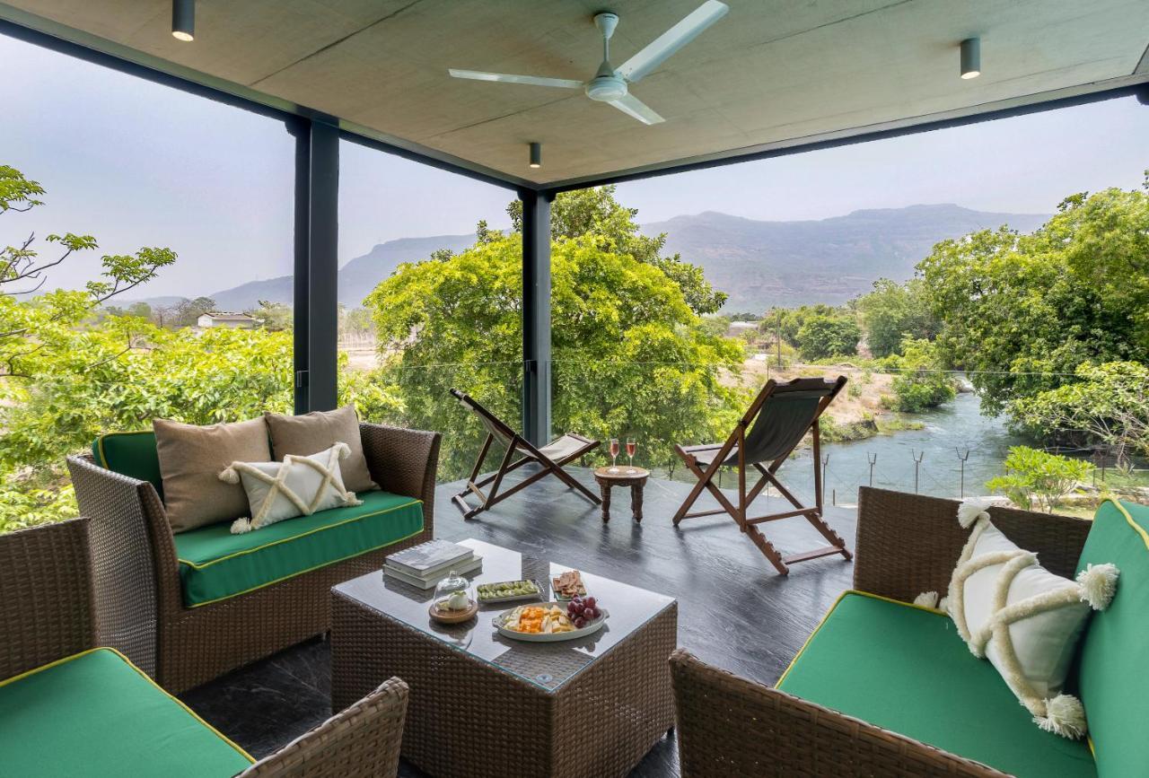 Lohonostays Maharajah House 카르자트 외부 사진