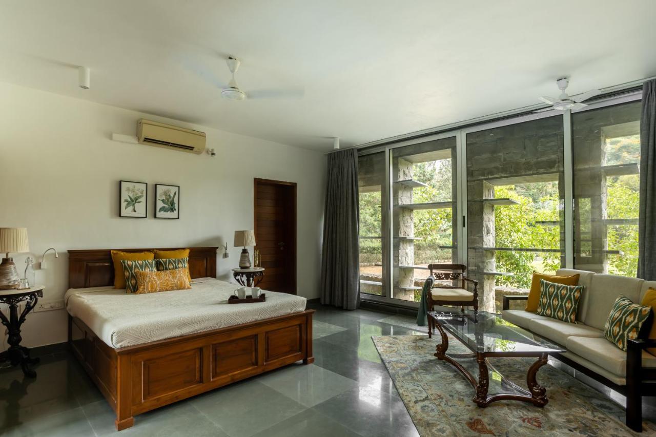 Lohonostays Maharajah House 카르자트 외부 사진