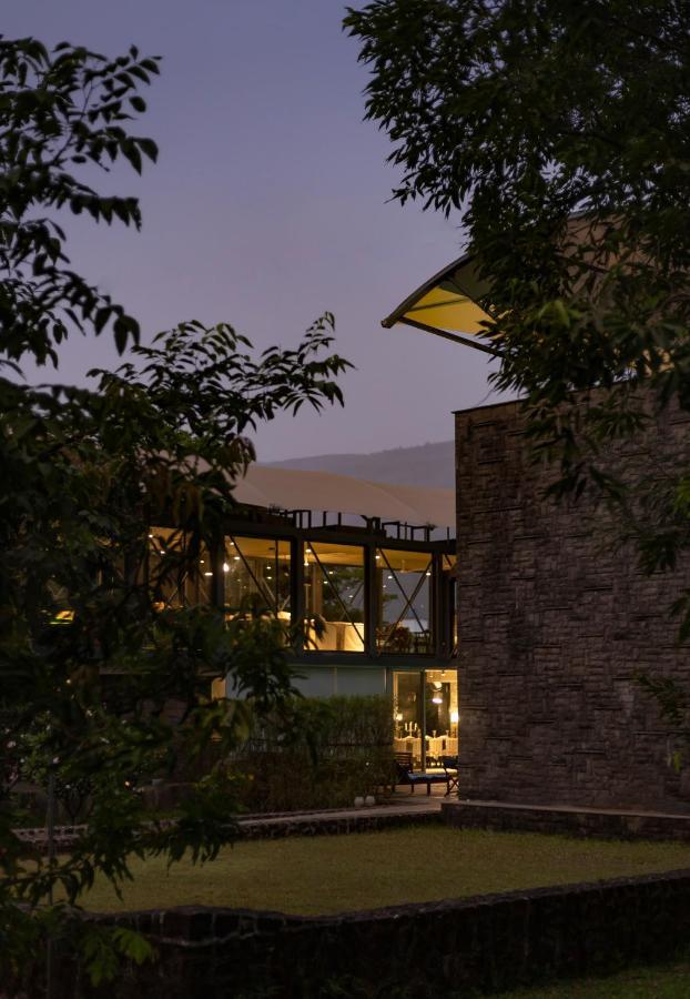 Lohonostays Maharajah House 카르자트 외부 사진